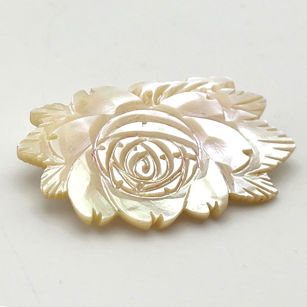 Vintage Mother of Pearl Rose Brooch - Picture 4 of 6